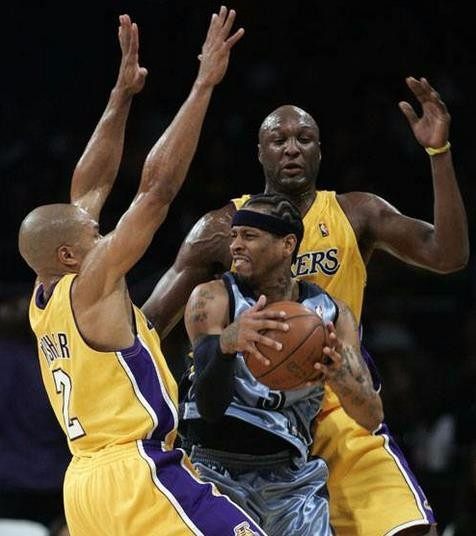 国足18强赛前三战回顾：首战惨负日本，后两战均领先遭逆转